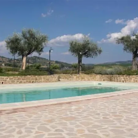 مزرعة للإقامة Canalicchio *